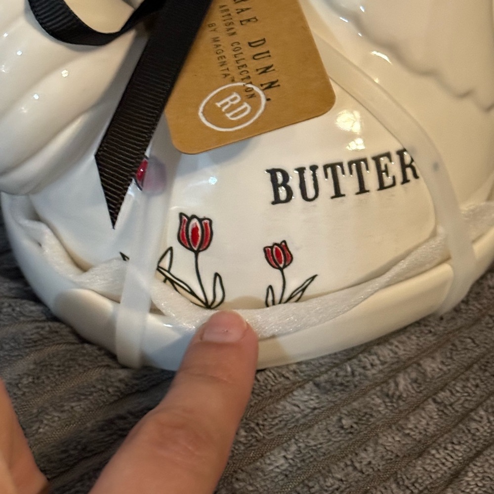 Rae Dunn Chicken 🐔 Shaped Butter Dish with Red Floral Design NWT - Picture 3 of 9